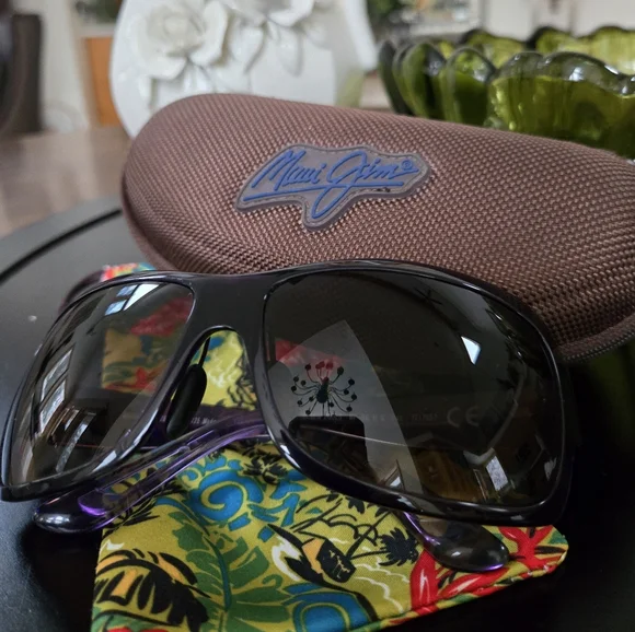 Maui Jim Seven Pools Polorized Sunglasses - Picture 10 of 14